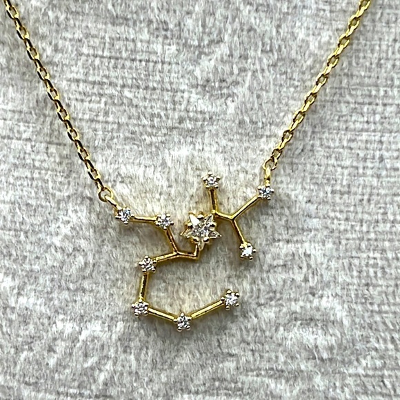 Sagittarius The Archer Zodiac Goldtone Necklace with Rhinestones Nov 22-Dec 21. - Picture 1 of 12